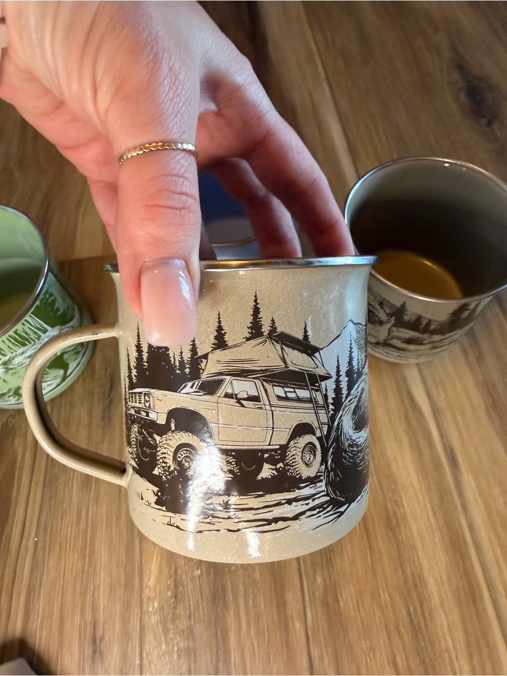 Outdoor Wildlife Enamel Camping Mugs - Set of 4 (Blue, Tan, Green) - Picture 8 of 10